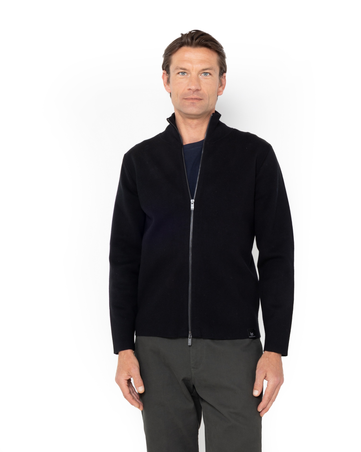 ΑΝΔΡΙΚΗ ΠΛΕΚΤΗ ΒΑΜΒΑΚΕΡΗ ΖΑΚΕΤΑ REGULAR FIT ΣΕ ΣΚΟΥΡΟ ΜΑΥΡΟ