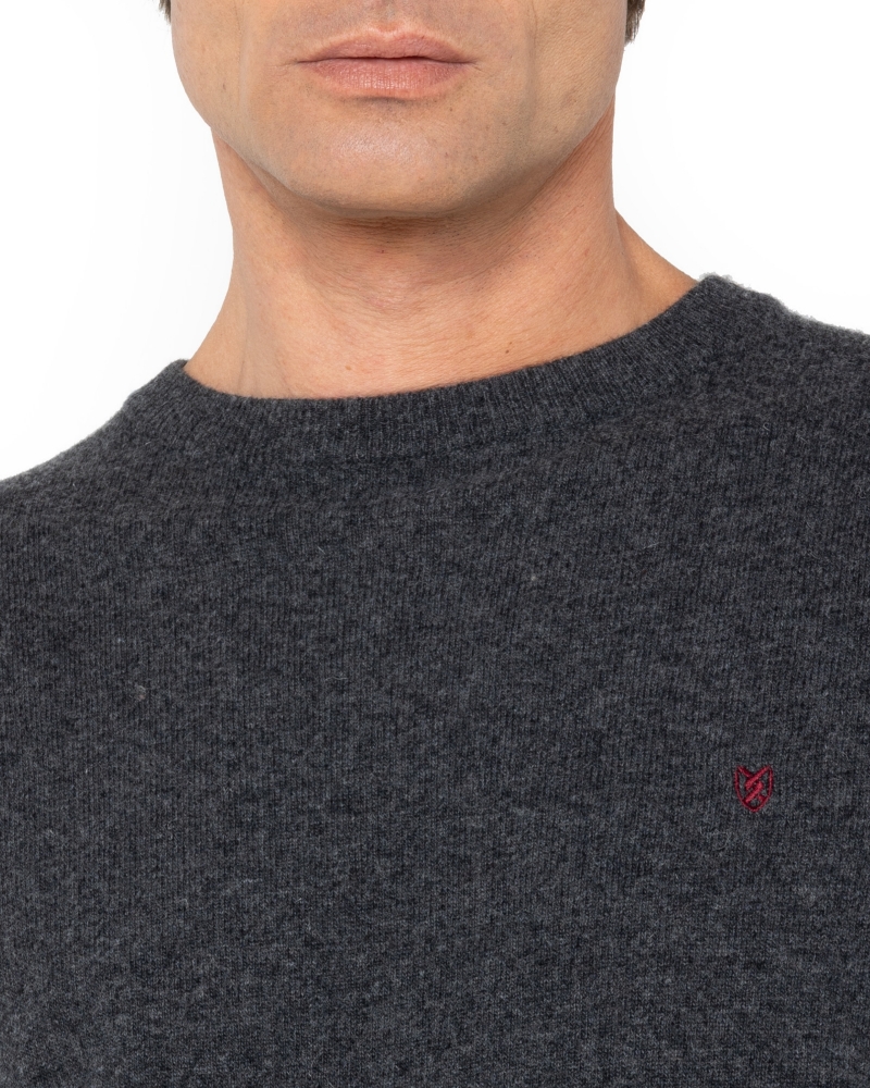 ΑΝΔΡΙΚΟ ΠΛΕΚΤΟ LAMBSWOOL ΛΑΙΜΟΚΟΨΗ REGULAR FIT ΣΚΟΥΡΟ ΓΚΡΙ
